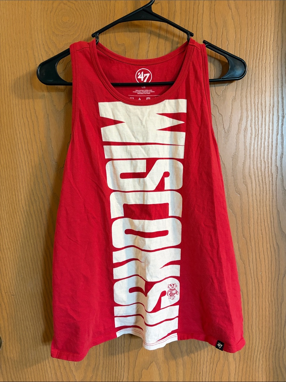 '47‎ Women's Wisconsin Badgers Red Vertical Print Tank Top Large